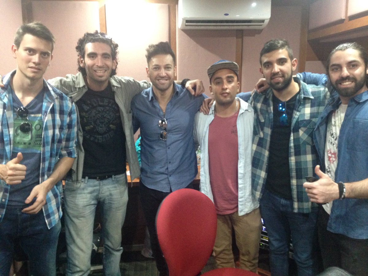 PACOAGUAYO's tweet photo. . @RumboSurOficial cantando en vivo, no te la pierdas por quiereme1440.mx ponle ahora. @LosPerrisimos @normita_ramirez @Quiereme1440 https://t.co/cWA96YXrxa