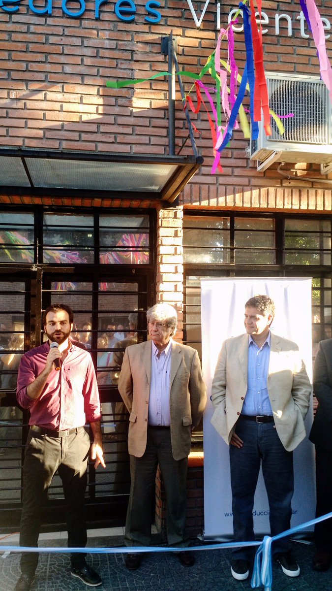 nimbux911's tweet photo. @Nimbux911 presente en la inauguración del #ClubdeEmprendedores de #VicenteLópez. Excelente iniciativa! Gracias! @emprendedoresVL @VivamosVL https://t.co/qGWWdluXRw