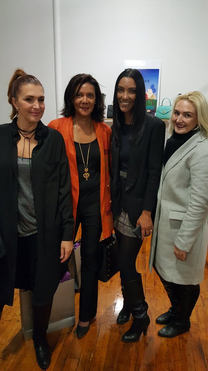 TallandaCanada's tweet photo. Merci à toutes et à tous pour votre belle présence! Ce fut un véritable plaisir! #EvenementMedia
#UniversTallanda #Tallanda #Mode #Beaute https://t.co/vqxKR1GCam