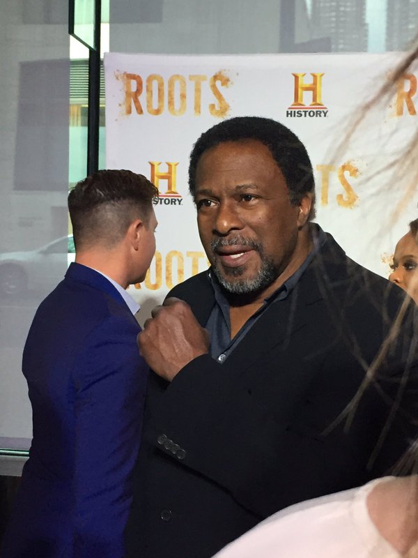 ReignOfApril's tweet photo. Thomas Carter directed Episode 3 of @RootsSeries that we're live tweeting via @hulu. How was working w/ him @AnikaNoniRose? #RootsSeries https://t.co/twQLWwshJe