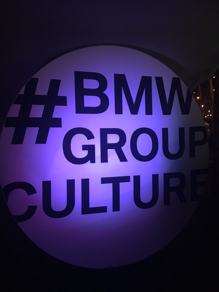 JenniferFordArt's tweet photo. #BMW #davidoffcigars #ubs #artbaselvip #sponsorparty https://t.co/2ZptbK0d4s