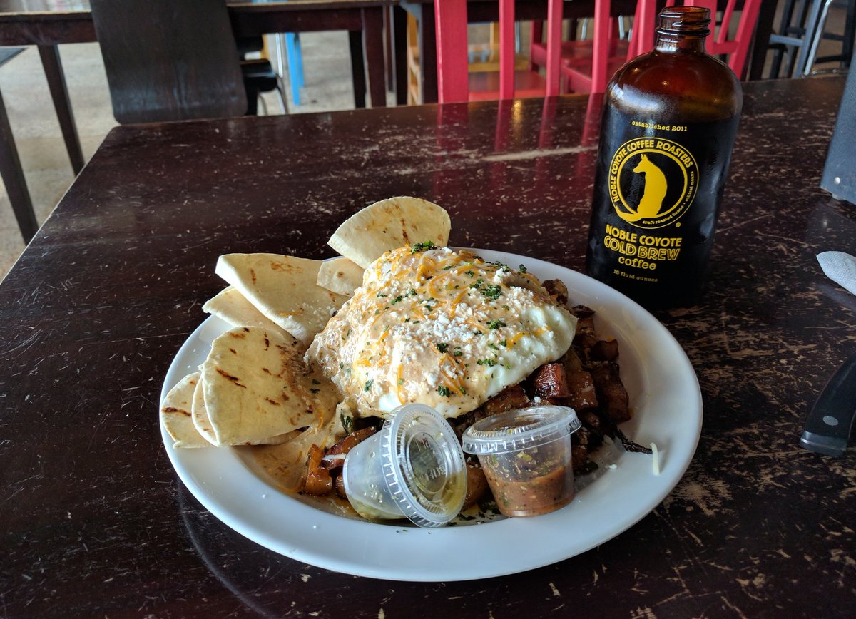 SaucySnaggums's tweet photo. @always5star A1. Hashover. Eggs, hollandaise, brisket, and Poblano hash here in Texas. From @Good2GoTaco https://t.co/hldaWUdXOy