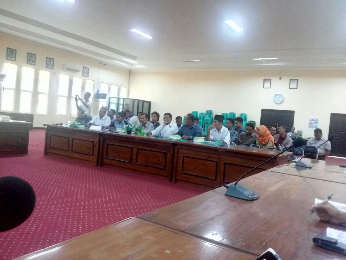 IRE merintis langkah baru mengembangkan BUMDesa di NTB bersama kompak. <a href="/EkoSandjojo/">Eko P. Sandjojo</a> <a href="/sunaji_bantul/">sunaji zamroni</a> <a href="/AhmadErani/">Ahmad Erani Yustika</a>