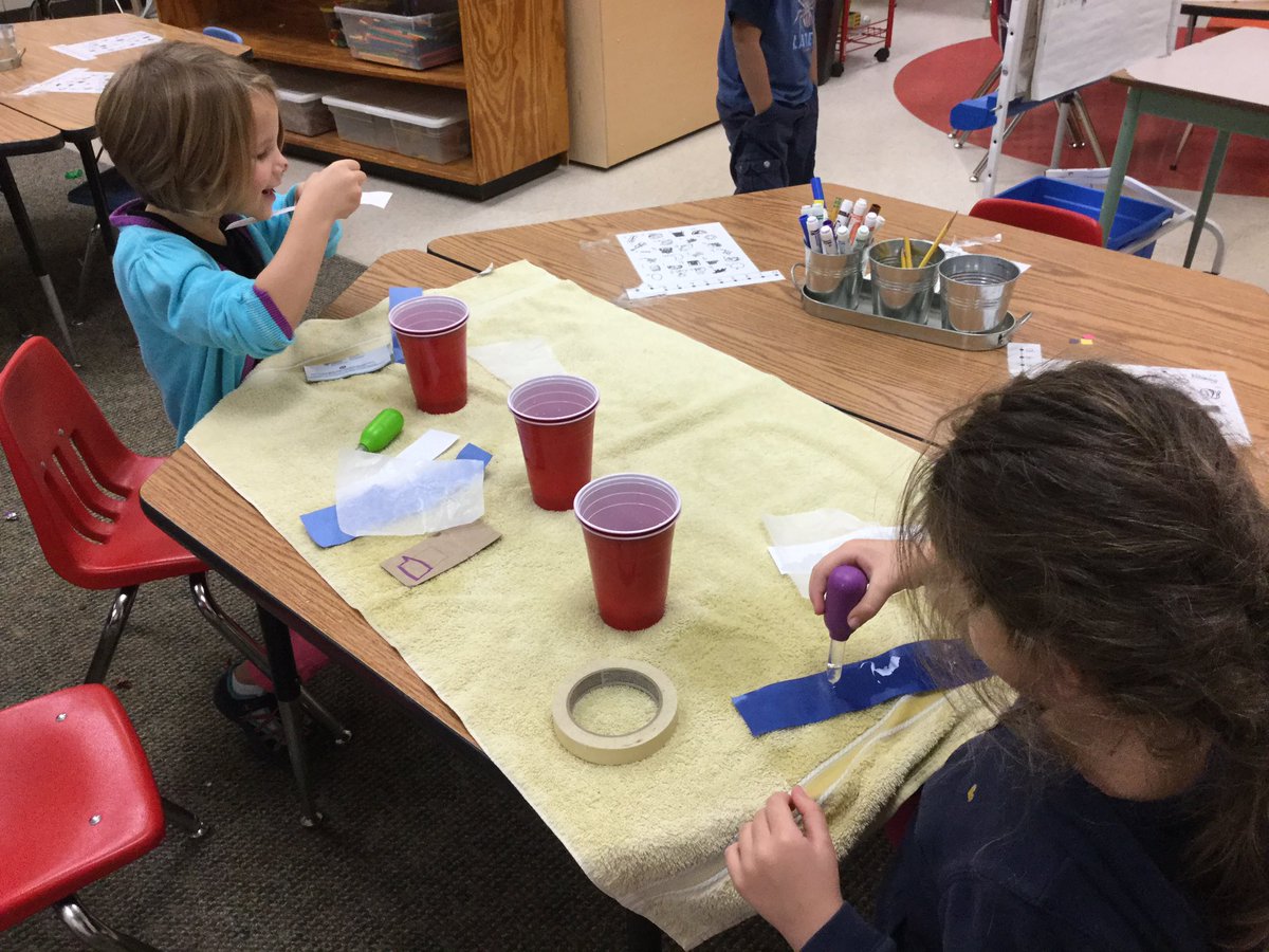 MsBottrell's tweet photo. Which type of paper can hold the greatest number of water droplets? #paperexploration #seshsd https://t.co/LHPDMbrF0T