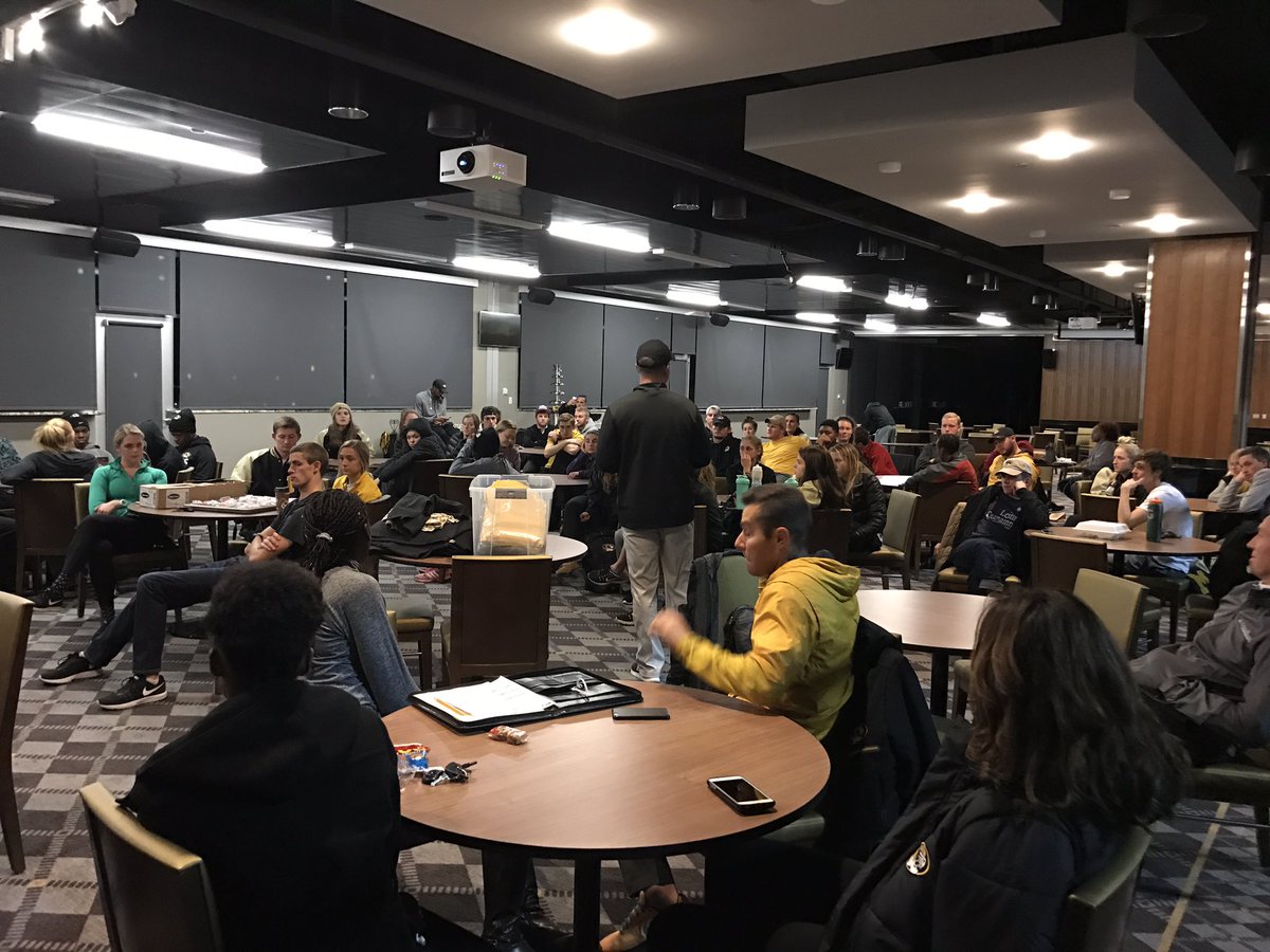 motxss's tweet photo. Finishing up the last team meeting of the semester.. Putting together the 2017 Team Standards! #RoadToSuccess #LeanIntoFear #TigerTough #MIZ https://t.co/BvaBTVimns
