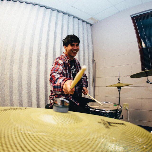 calumfeatures's tweet photo. little drummer boy https://t.co/hy4TceGpp4