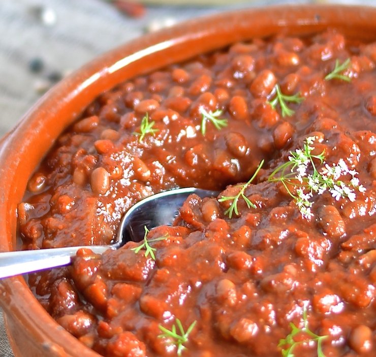 avirtualvegan's tweet photo. Thick, rich, sweet &amp; smoky BBQ Baked Beans. #yearofpulses #yearofthepulse #vegan #bakedbeans https://t.co/VqXTFyjVoC https://t.co/BvfdzCiAE7