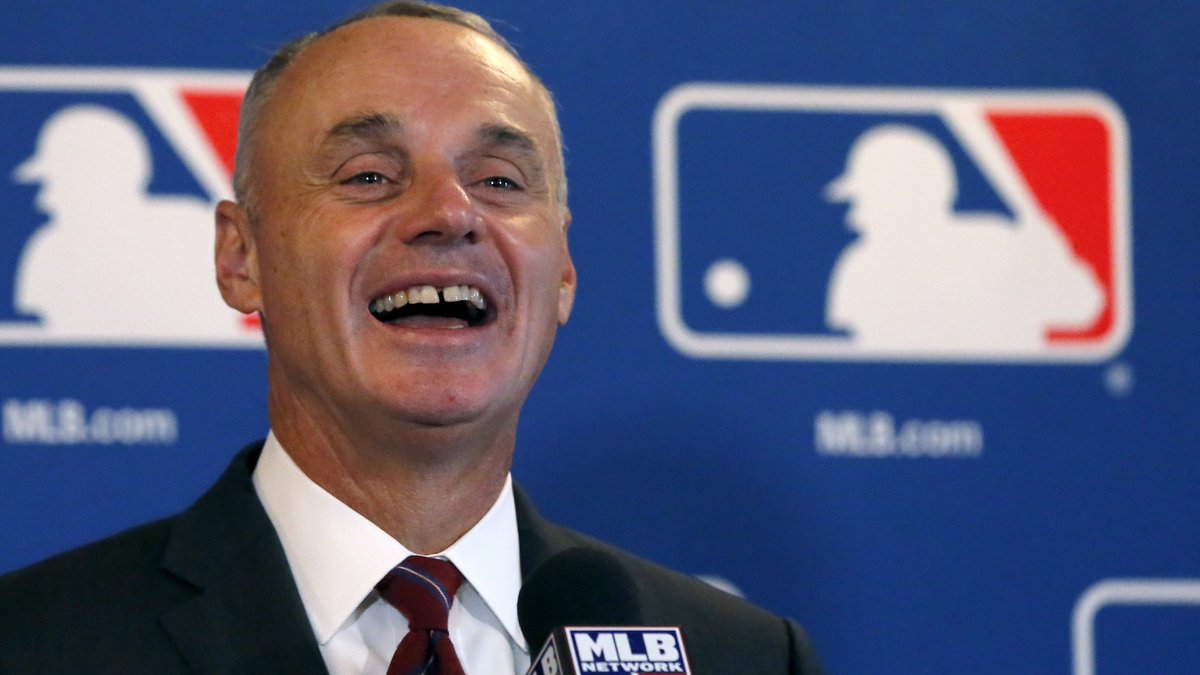 Deadspin tweet media