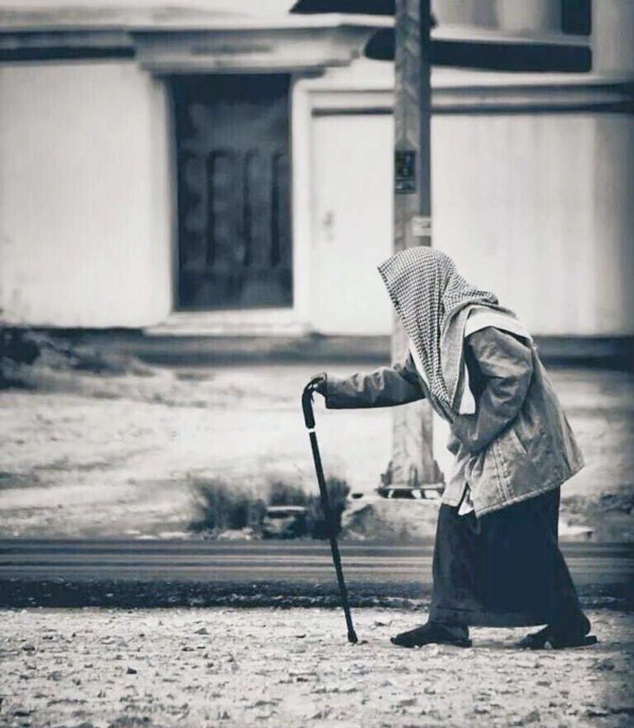 amyrt42's tweet photo. #زد_رصيدك74
ثق بأن الأقدام التي لا تقودك إلى الصلاة .. 
لن تقودك إلى الجنة ! https://t.co/XjwqOV51yJ