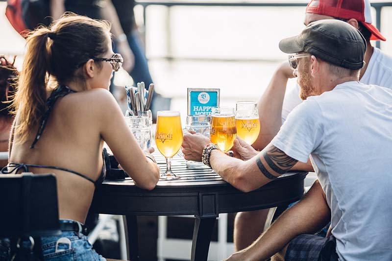 Summer is officially here! We think that deserves a beer or two 🌞🍺 #bavarianbiercafe #beer #summer