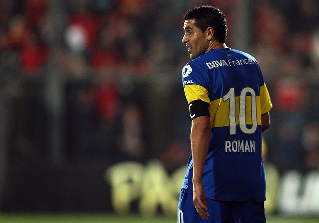 MercaGol's tweet photo. Juan Román Riquelme y Ronaldinho Gaúcho estarían dispuestos a jugar con el Chapocoense de manera gratuita por una temporada. INCREIBLE https://t.co/pR7CPpRFC8