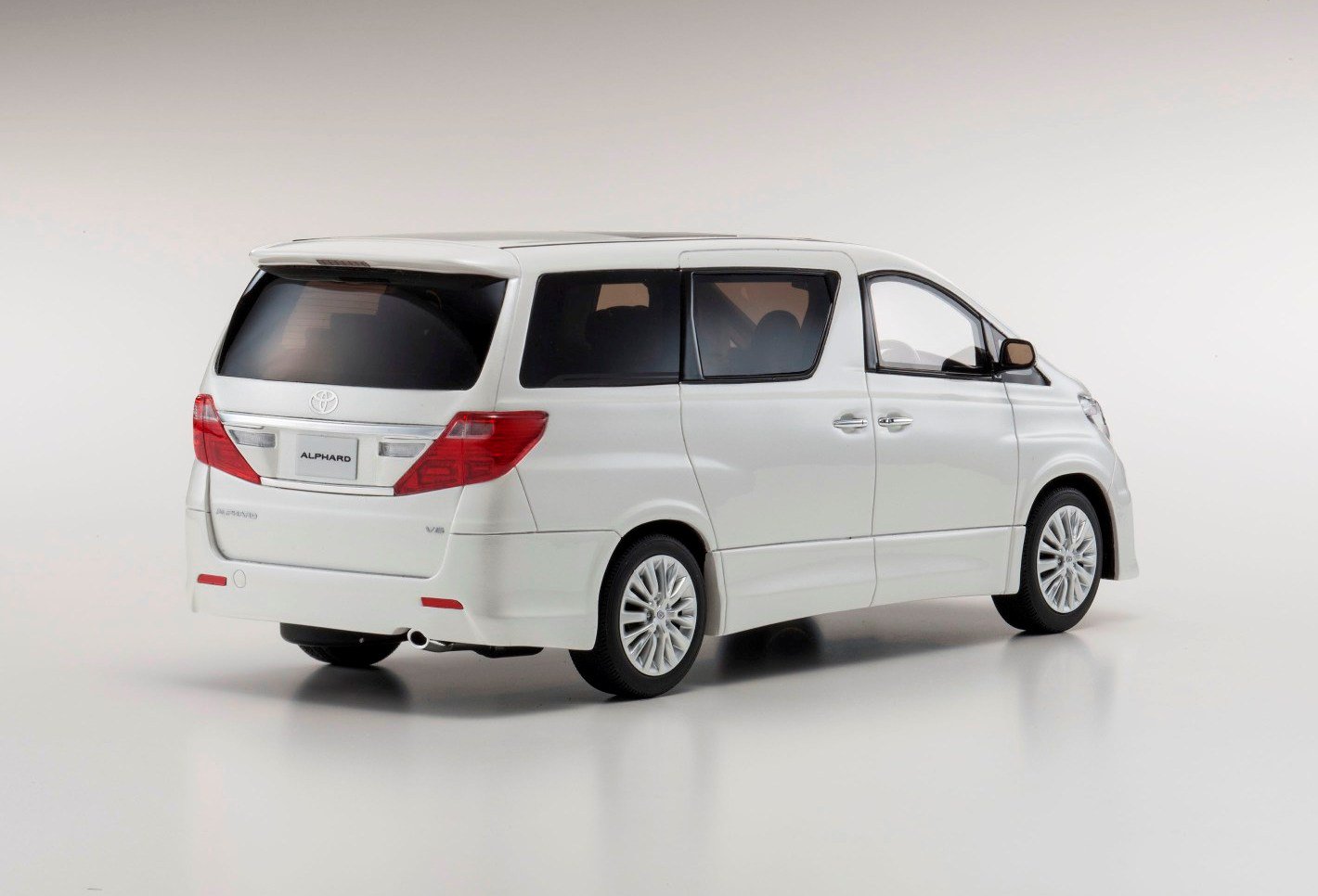 京商　SAMURAI 1/18 Toyota ALPHARD 350S C Amazon.co.jp: Kyosho samurai 1/18 TOYOTA ALPHARD 350S C package