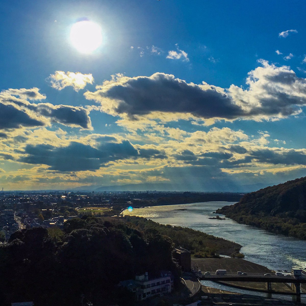 雲の上はいつも青空