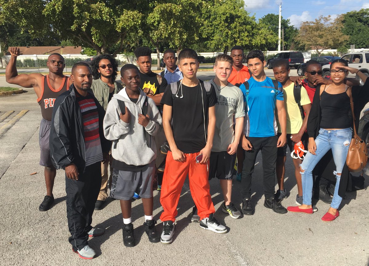 Our Amazing <a href="/bengalwrestling/">Bengal Wrestling</a> Team on their Way to a Great Meet today! #PiperPride