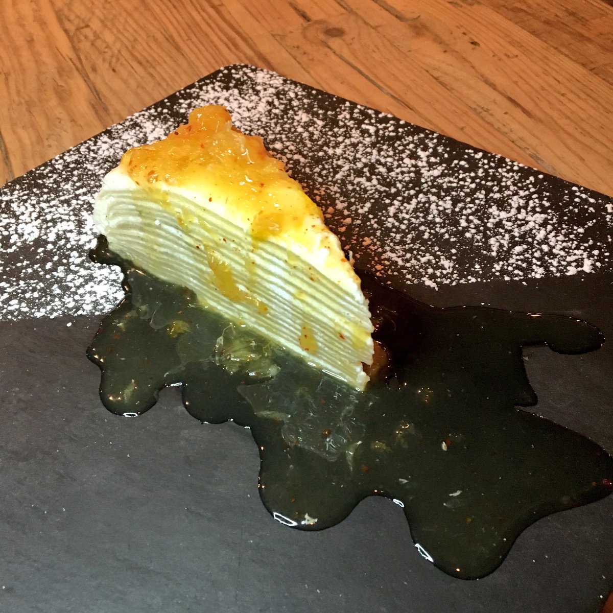 GastronautaDF's tweet photo. Hace poco visité el @RestTamayo. De las cosas ricas que probé, fueron los postres los que más me impresionaron.
Vence tu antojo dulce aquí🍰 https://t.co/97hCBqK1Z9