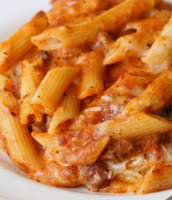 FoodSinner_'s tweet photo. Cheesy Creamy Garlic Penne Pasta https://t.co/6pjrqdN8tX