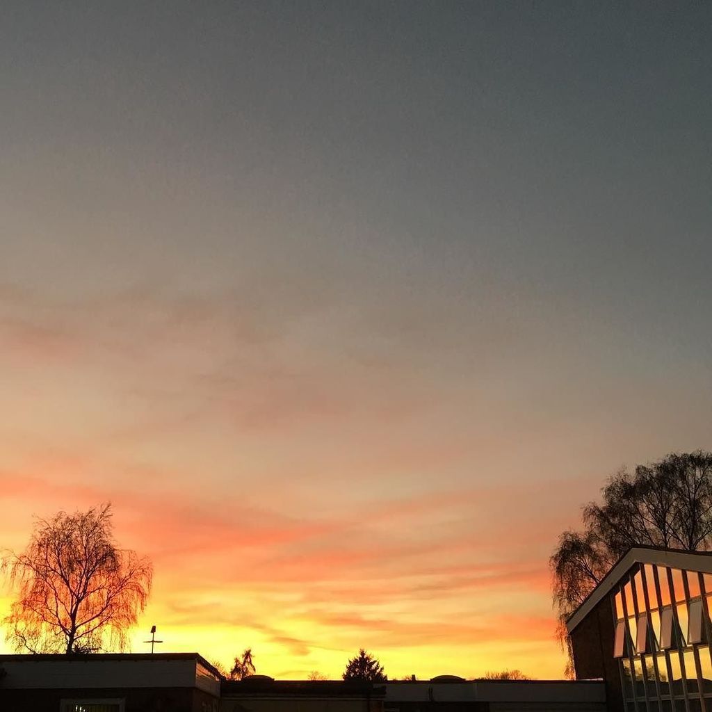 lightcollective's tweet photo. #skylibrary #skytone
LAST NOVEMBER SUNSET
16.11.30.16.23
Solihull, England
52.4118N, 1.777… https://t.co/B6VCvqBjy5 https://t.co/mQwSUtZ6UM