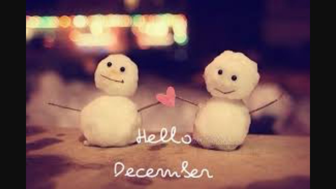 Hello December who's getting married this magical month 👰🏼🎩🎄 #blushingbridesmaids #christmas #christmaswedding #wedding #Bridesmaids