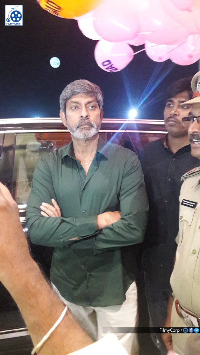FilmyCorp's tweet photo. Handsome Actor @IamJagguBhai Latest Pics !
Check Out For More >>>> https://t.co/DNYu2RJTNJ 
Follow @FilmyCorp https://t.co/VtbJ9n2Rig