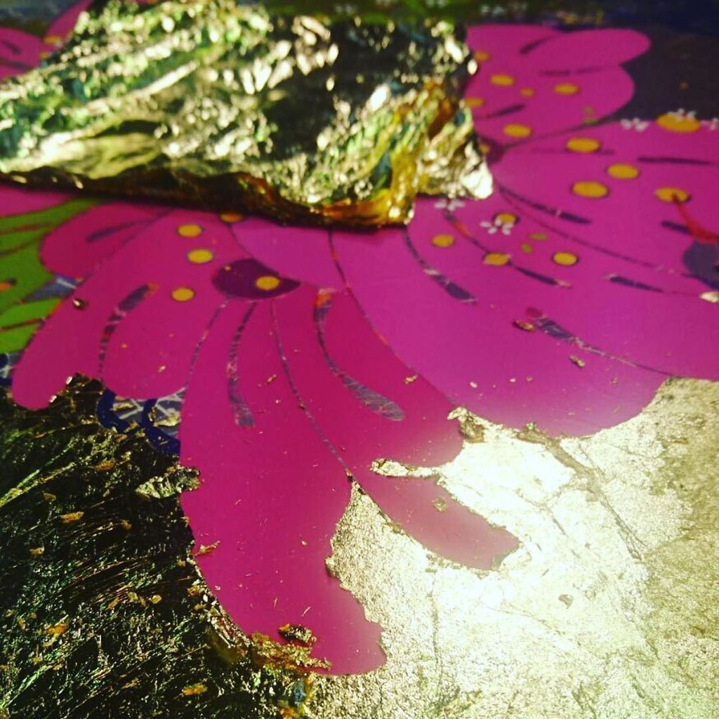 louise_dear's tweet photo. 'The LOVE Affair' ... just getting the #midastouch .. simply glistening in gold leaf appli… https://t.co/Vx3ZkvtEEe https://t.co/B1sdvCgdl5