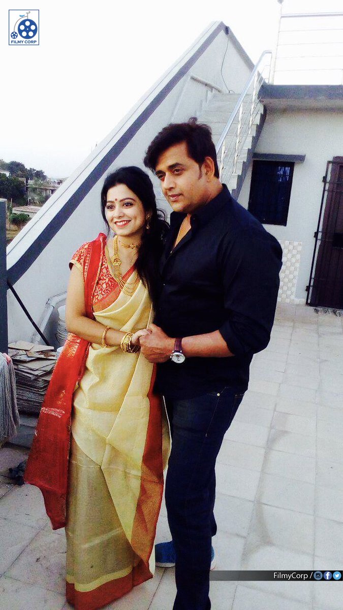 FilmyCorp's tweet photo. Superstar @ravikishann Latest Click #RanchiPolice..!
Check Out For More >>>> https://t.co/DNYu2RJTNJ    
Follow @FilmyCorp https://t.co/53hqFw6Q7L