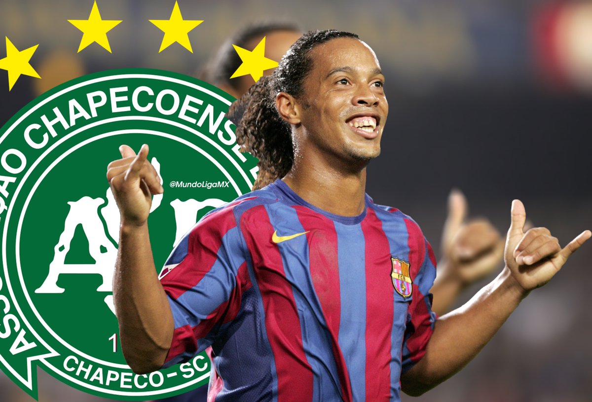 MundoLigaMX's tweet image. Ronaldinho se ofreció jugar 6 mese gratis en #Chapecoense.
