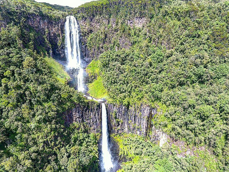 Karuru Waterfalls, Aberdare National Park.

With a three-step drop totalling 273 metres, this is the longest waterf…