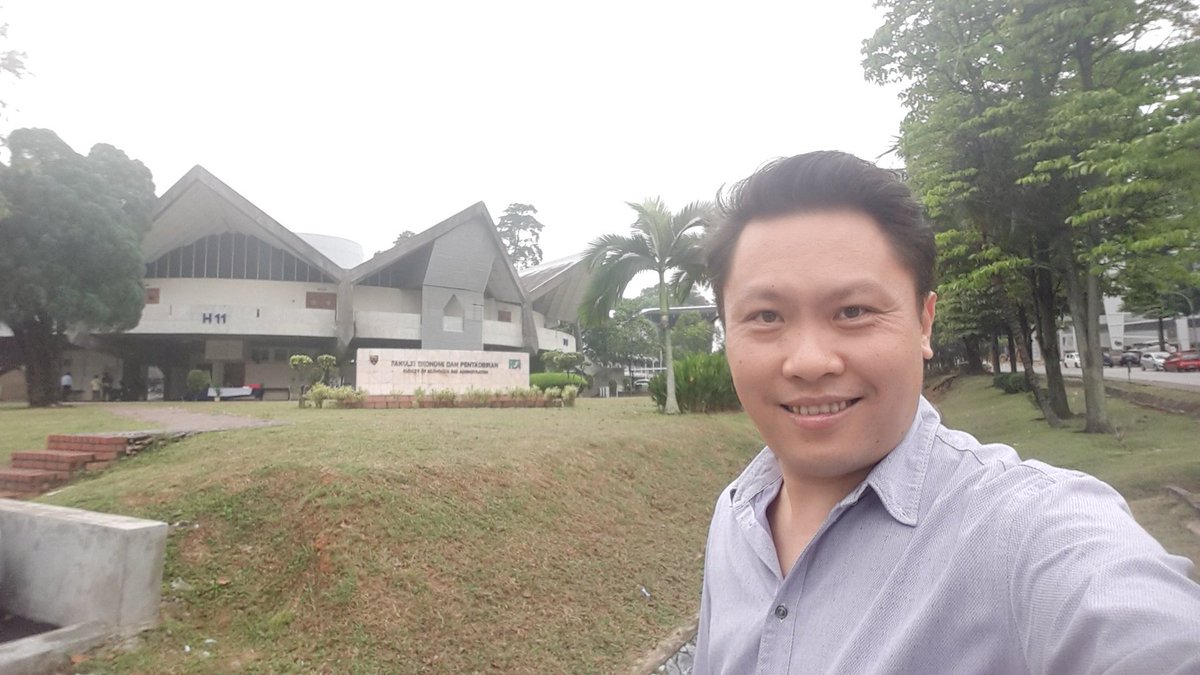 chuakokyee's tweet photo. Back to @unimalaya https://t.co/l3rdS7xqDI