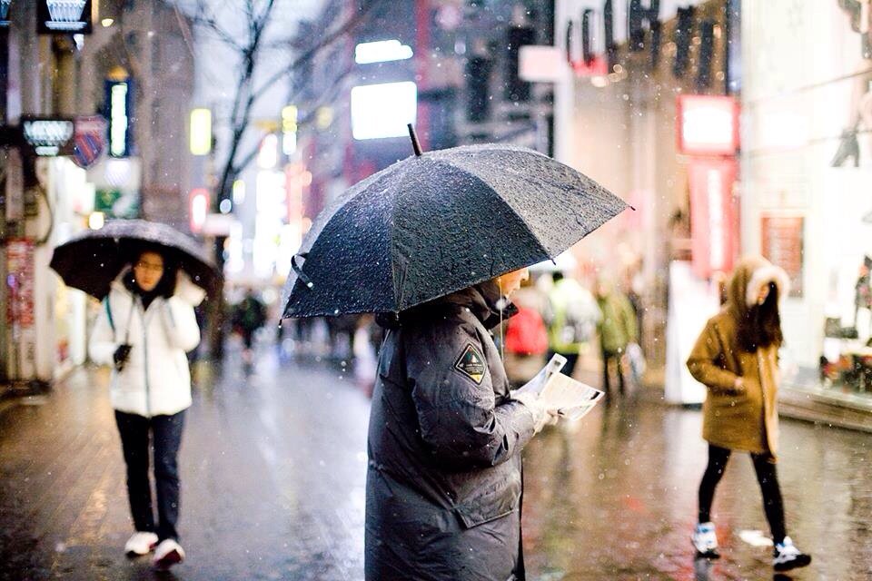 simplymurad's tweet photo. Took this picture while strolling around Myeongdong three years back. #belHELL https://t.co/Nqm0OkJZDL