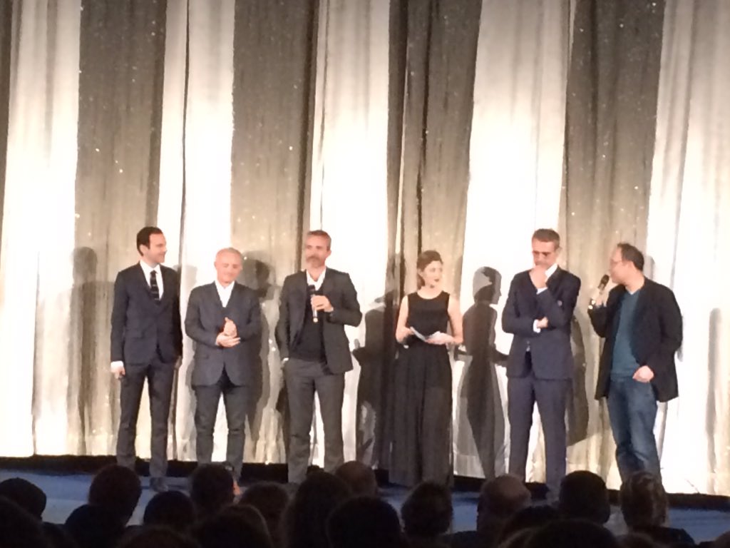 ARTEpresse's tweet image. Eröffnung der #ffb2016 - Französische Filmwoche in Berlin. Zu sehen u.a. @ARTEde Kopros wie Die feine Gesellschaft von Bruno Dumont.