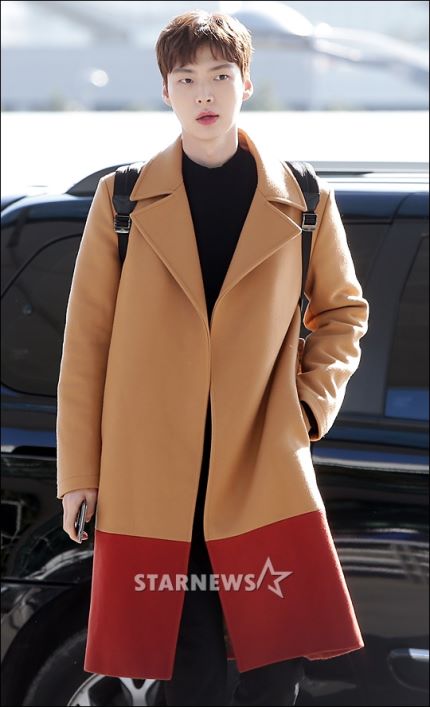 JaeHyun_FC's tweet photo. [161201]  อันแจฮยอนที่สนามบินนานาชาติ อินชอน เดิ��ทางไปฮ่องกง ร่วมงาน MAMA 2016 cr.on pic (1) https://t.co/2LikslXMN0