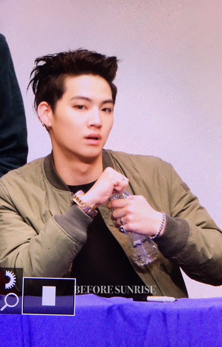 raccooyo's tweet image. @CupcakKe_rapper would you fuck him? 🤔