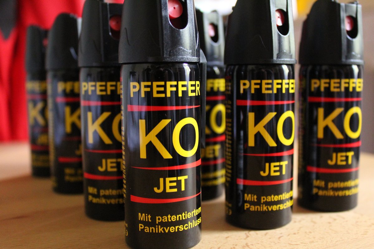 materialversand's tweet image. #Sylvester 2015 darf sich nicht wiederholen! Jetzt Pfefferspray bestellen, bevor es zu spät ist! patrioten-propaganda.net/partner/twitte… #koelnhbf #asyl