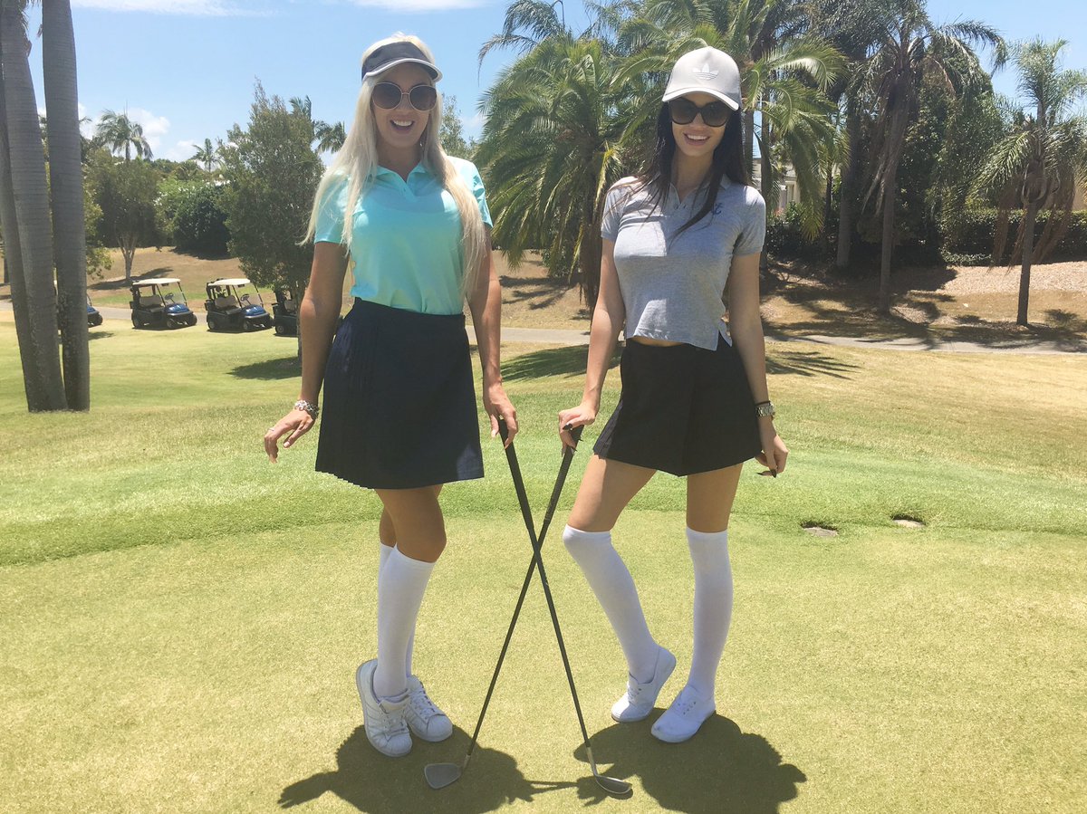 golfergirloz's tweet photo. Model Caddies and Golfer Girl @ Sanctuary Cove International Boat Show #modelcaddies #golfergirl #australia https://t.co/9pLIfZyX0Q