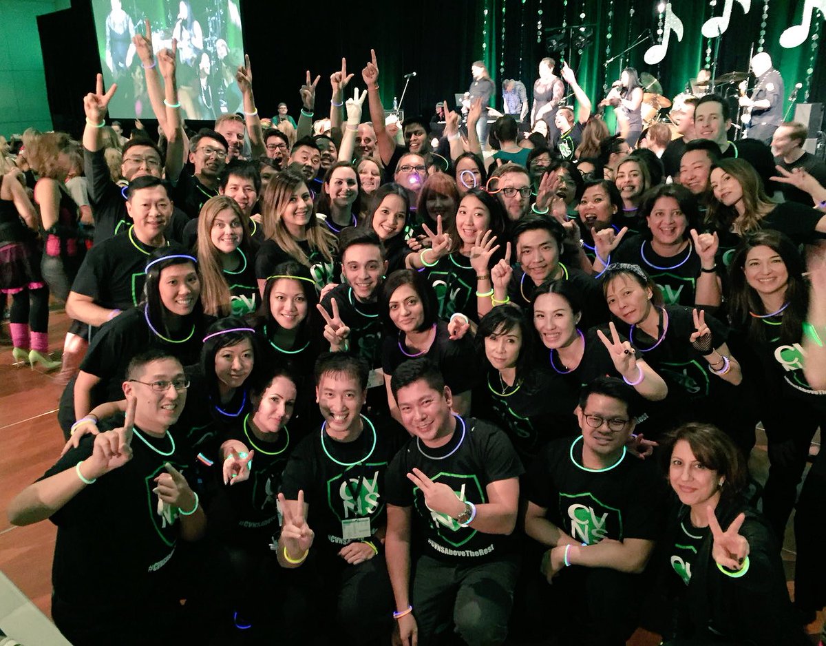Lynda_Juan's tweet photo. Feeling inspired from the leadership conference. Let's make an impact in 2017 #WhenItMatters @KellyLam_TD https://t.co/Yv2tjnLLcy