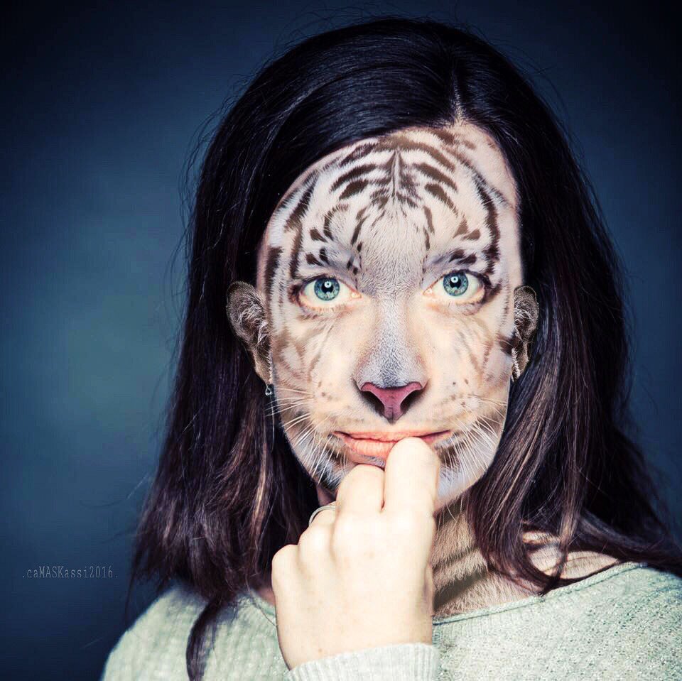camaskassi's tweet photo. Hello friends would you help me to reach 1000 likes in my fb page? Thank you 😉 #artistic #camaskassi #selfie #hot 
https://t.co/UgOb7LPwyi https://t.co/FJHTGX74rN