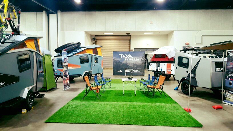 taxaoutdoors's tweet photo. The Great Outdoors will never be the same again! #TaxaOutdoors #Cricket #TigerMoth #WoollyBear #rvia2016 https://t.co/86LNZiFl4Q