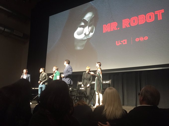 Mr Robot q & a 😱😱🎬 #awardsseason #mrrobot https://t.co/kOBjfJStjS