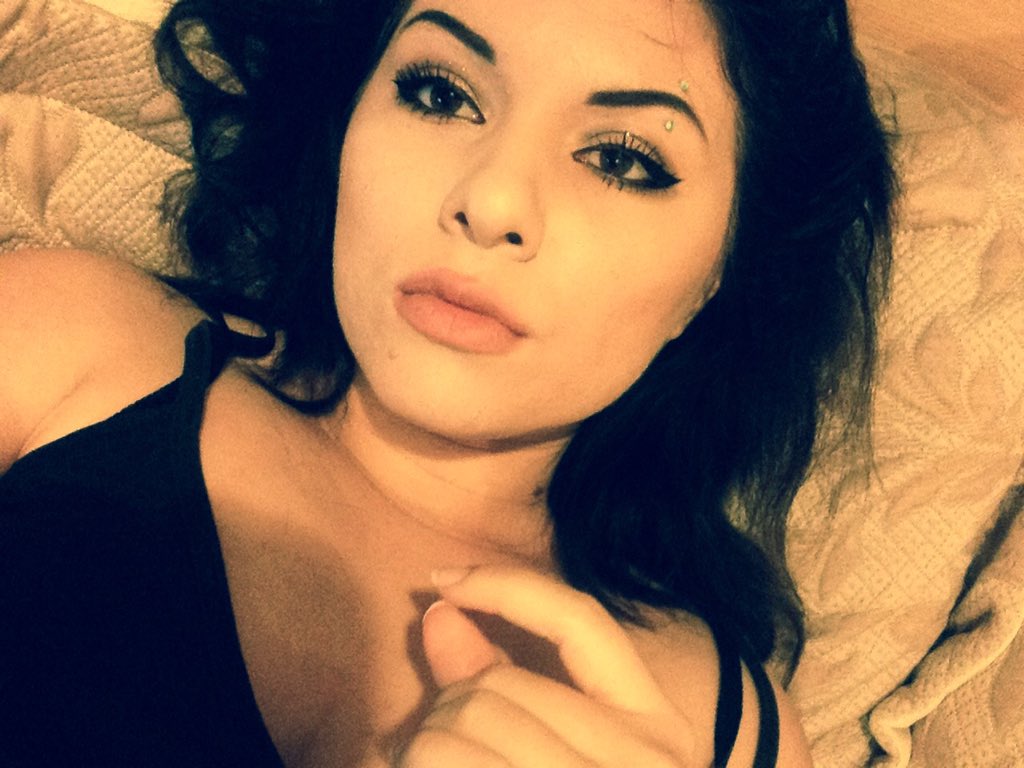 Classy_Monkey_'s tweet photo. Got that resting bitch face #MentallyJudgingYou https://t.co/6JoU8XodH0
