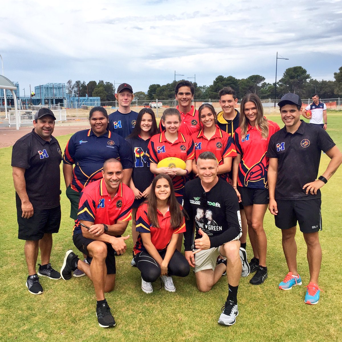 McLeod_CoE's tweet photo. Cool moment for us &amp; our Young Leaders, meeting Aussie Boxing Royalty @dannygreenboxer #GreenMachine #Champ #IYL2016 https://t.co/bw8Yl1Rc22