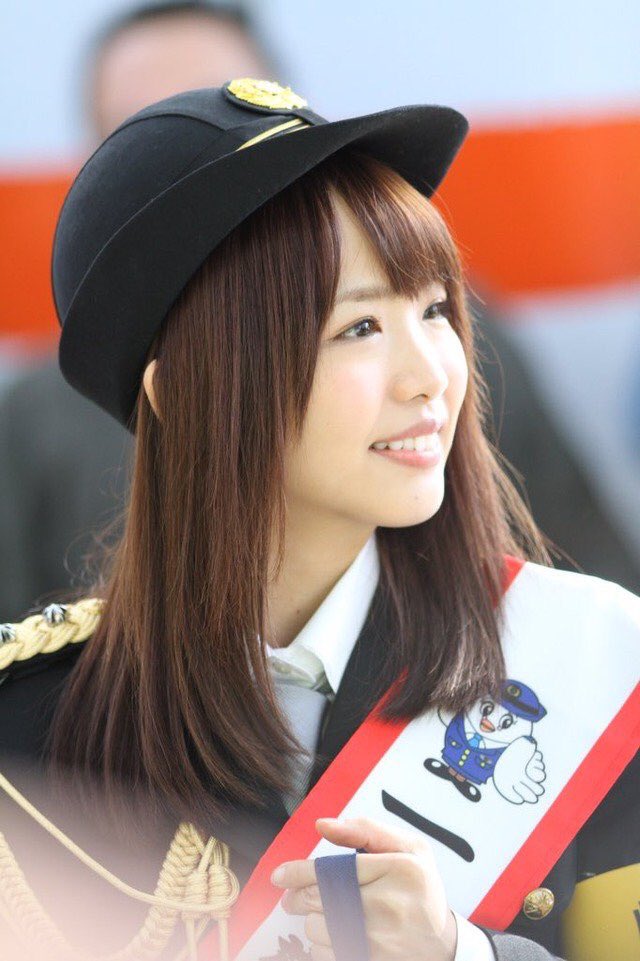 松村香織 ファンの人が撮ってくれた今日の写真 写りが奇跡すぎる 警察のポスターとかに出来そう 笑 コラ画像つくってよー 奇跡の一枚 松村香織 Ske48 朝霞警察署 一日警察署長