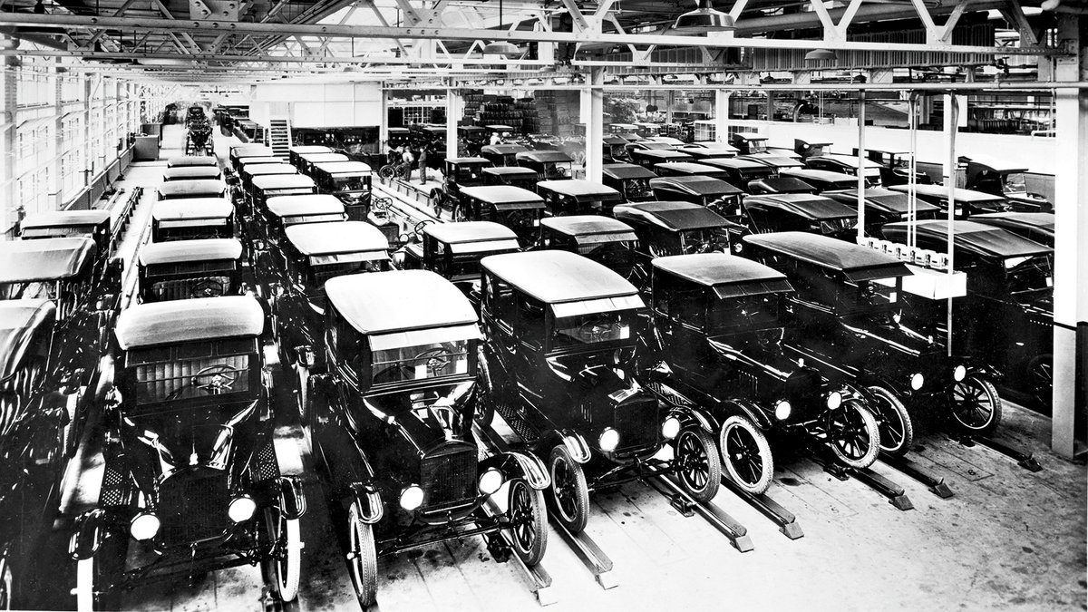 ExpansionMx's tweet photo. El éxito de producir los autos en serie consistía en que todos eran exactamente iguales https://t.co/Zc4iVEVoDq #Logística https://t.co/sRNlx4NylA