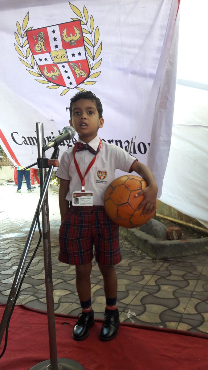 TCIS_IGCSE's tweet image. Our Jr. KG kids talked about on the mike in our #Speakaboo activity. They learned about usage of mikes, tonality and voice modulation.