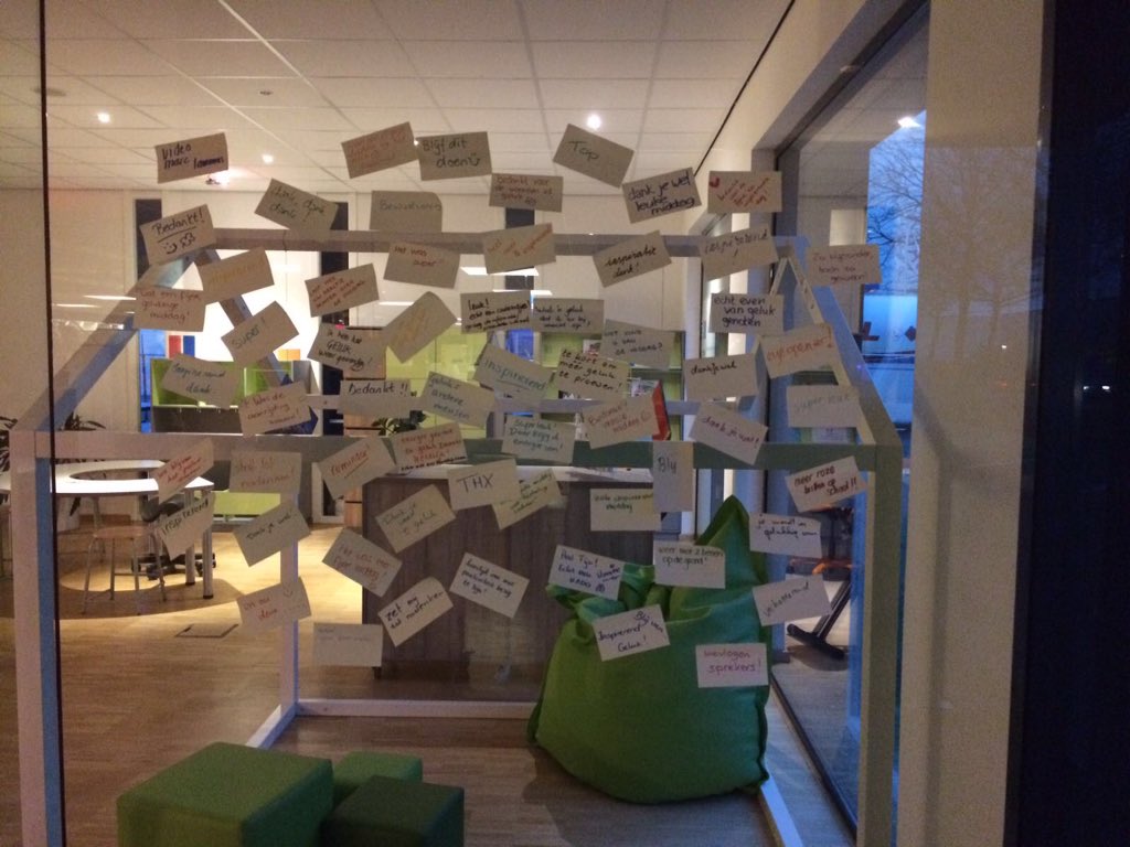 Reinders_Tweets's tweet image. Nagenieten van een hele mooie middag#miniconferentie proeven van geluk#gelukskoffer@reinders Oisterwijk