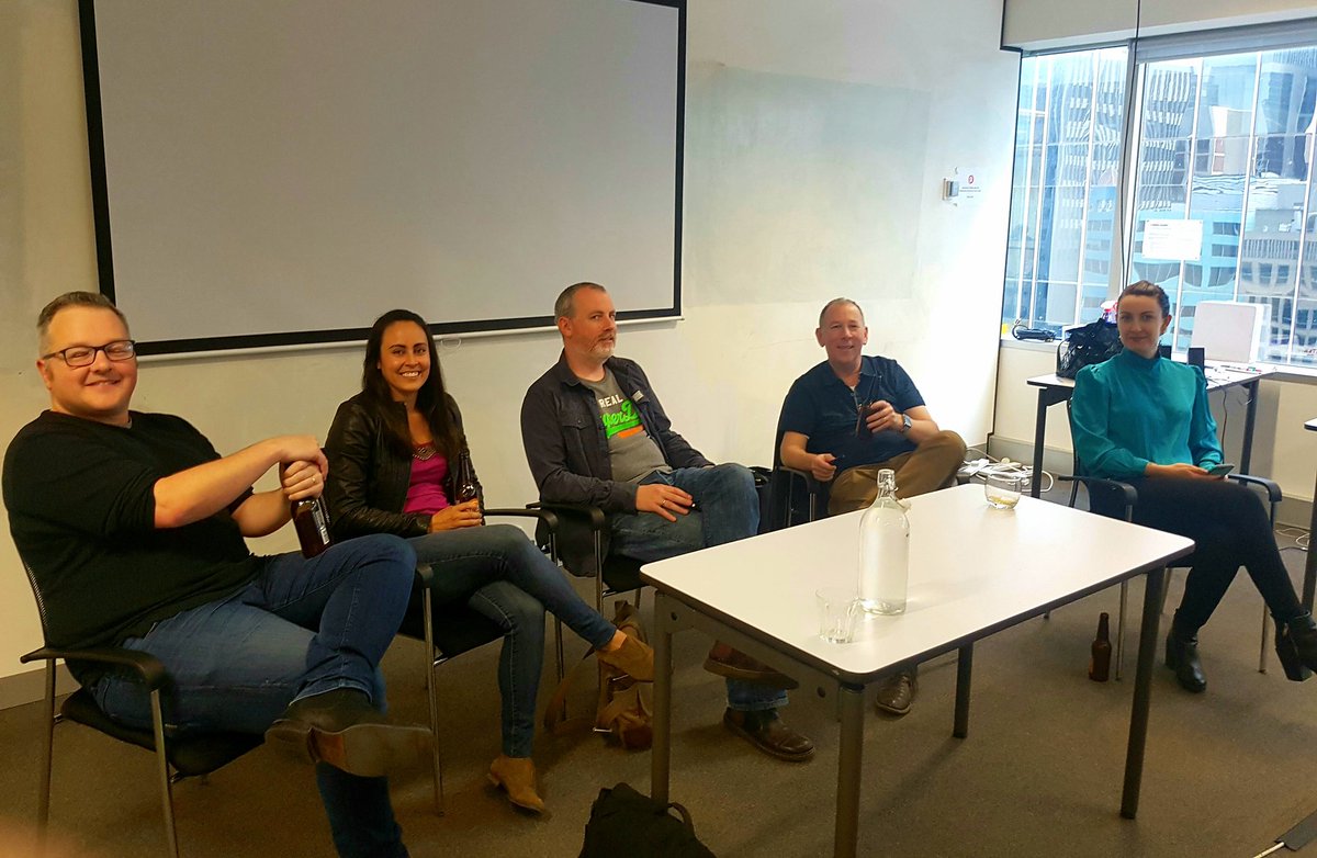 startupweekmelb's tweet photo. Choose your own adventure! #Incubator V #Accelerator @mattallen @alandownie @SmallTimeVC @BlueChilliGroup @AngelCubeMelb @startmate #SWMelb https://t.co/CGU0NoUSyi