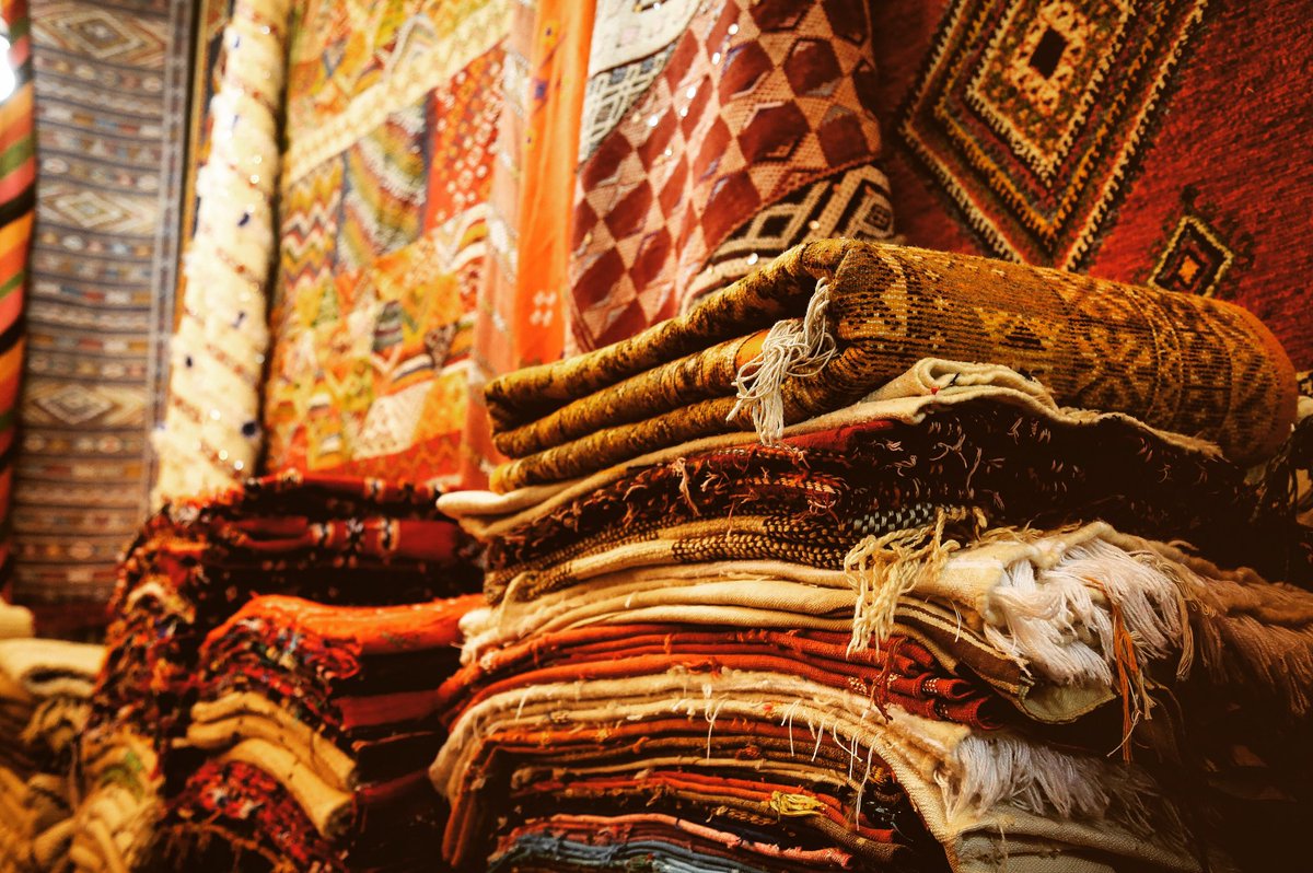 The magic carpets of #Marrakech! ❤️ #photography