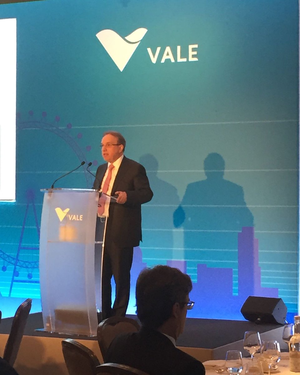 valenobrasil's tweet photo. CEO da Vale: Novas minas e infraestruturas têm permitido a obtenção de minério de maior qualidade e aumentar o preço realizado #ValeDay #LDN https://t.co/yPYOS97OGF