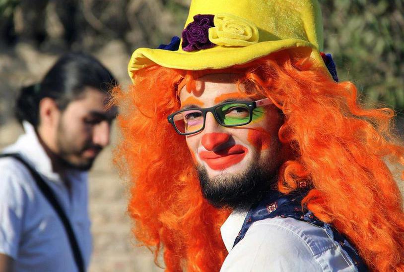 Limportant_fr's tweet photo. Alep : le clown qui tentait de faire rire les enfants tué lors d'un bombardement https://t.co/RFKRJXVlHD #moyenOrient https://t.co/tqrpgSb3TX