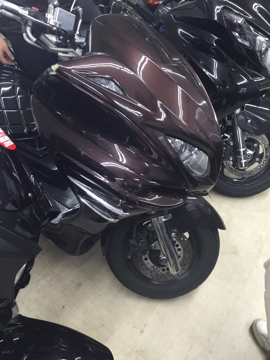 aow_jm's tweet photo. マジェスティc売ります
12万一括のみ
今バイク屋で修理出してるのだ
不具合ありません！
外装がすこし汚いので安く売ります
オーディオ2LED紫
自賠責来年の9月まで
#マジェ売ります#ビック売ります https://t.co/XXlYebqs6k