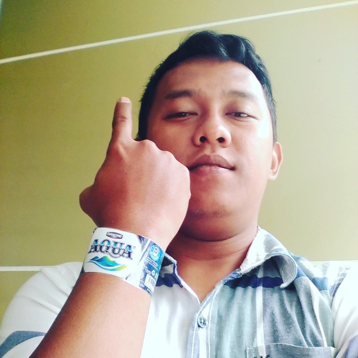 #1untuk10aqua memberi kebahagiaan untuk semus